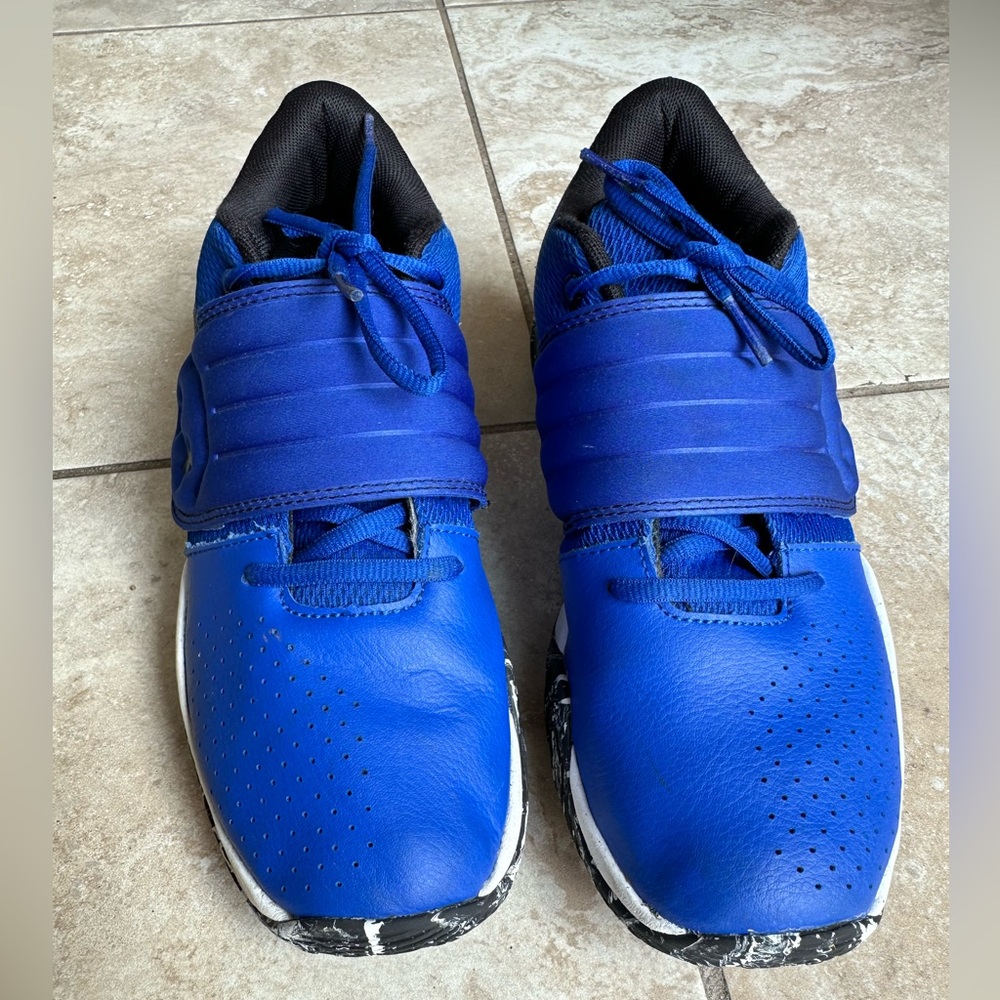 Boys shoes